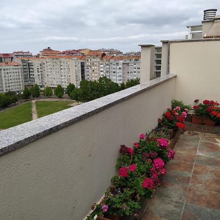 Apartament Duplex Amplio,Parking Wifi, 2 Terrazas, Bien Conectado Con Playas, Zona Segura Vigo Zewnętrze zdjęcie