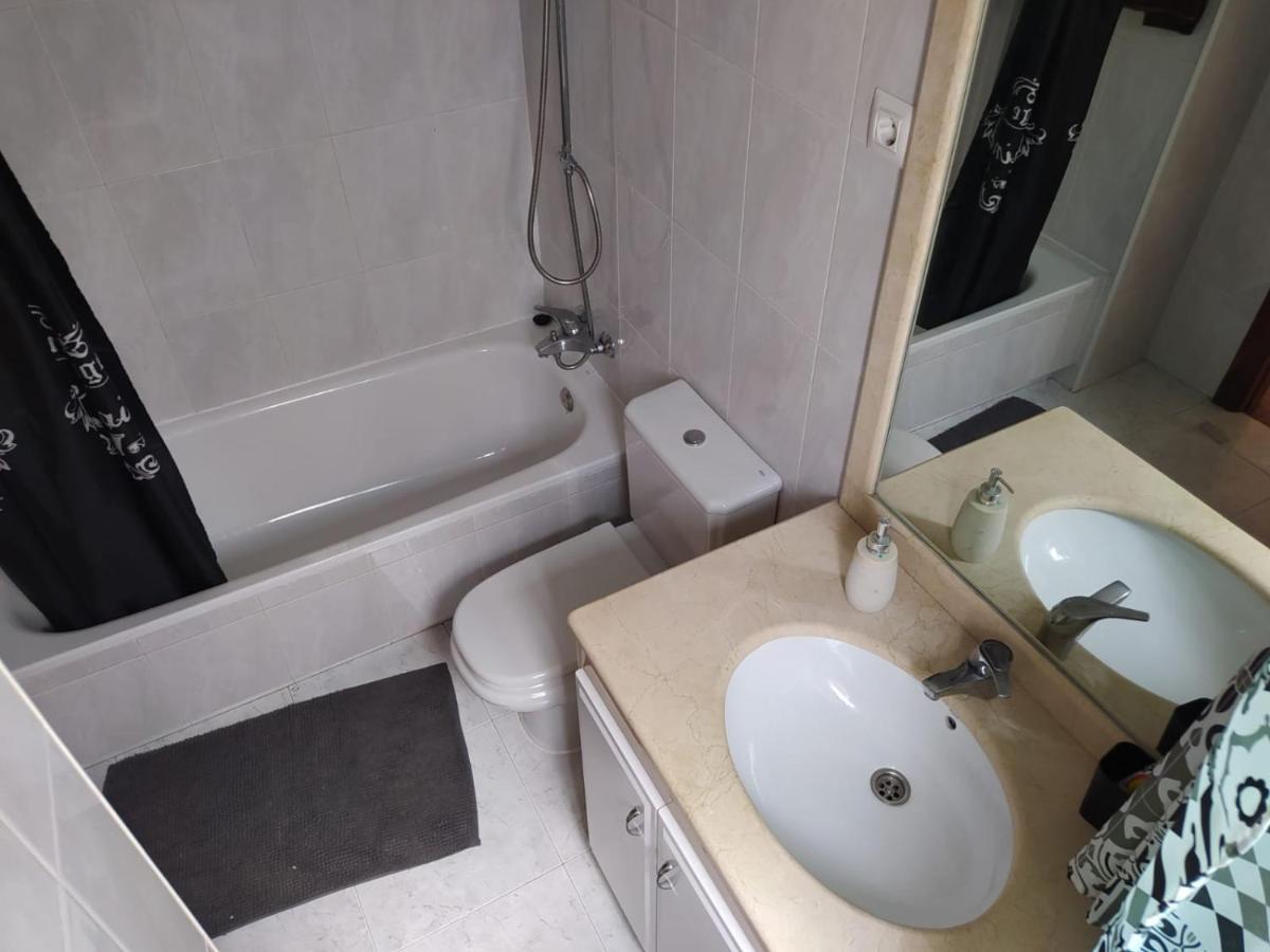 Apartament Duplex Amplio,Parking Wifi, 2 Terrazas, Bien Conectado Con Playas, Zona Segura Vigo Zewnętrze zdjęcie