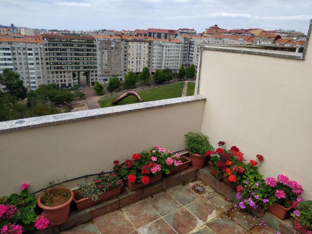 Apartament Duplex Amplio,Parking Wifi, 2 Terrazas, Bien Conectado Con Playas, Zona Segura Vigo Zewnętrze zdjęcie